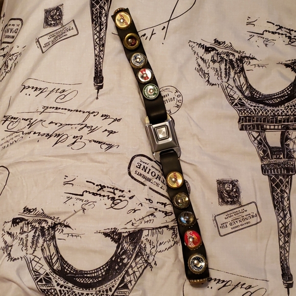 Accessories - Beer tap belt with seat belt buckle